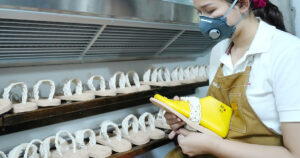 5589 Sandals world thai