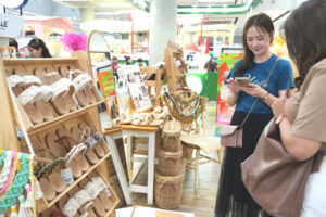 sandals world art and craft sandals