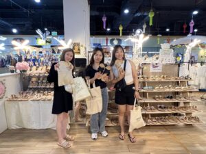 RakLy Handmade Mixt Chatuchak