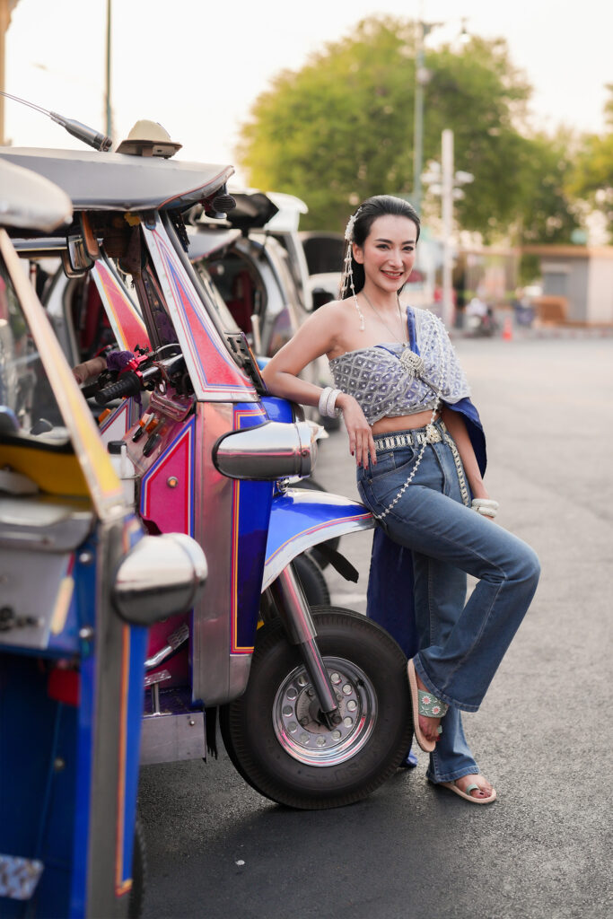 bangkok-city-fashion-with-handmade-sandals-from-sandals-world