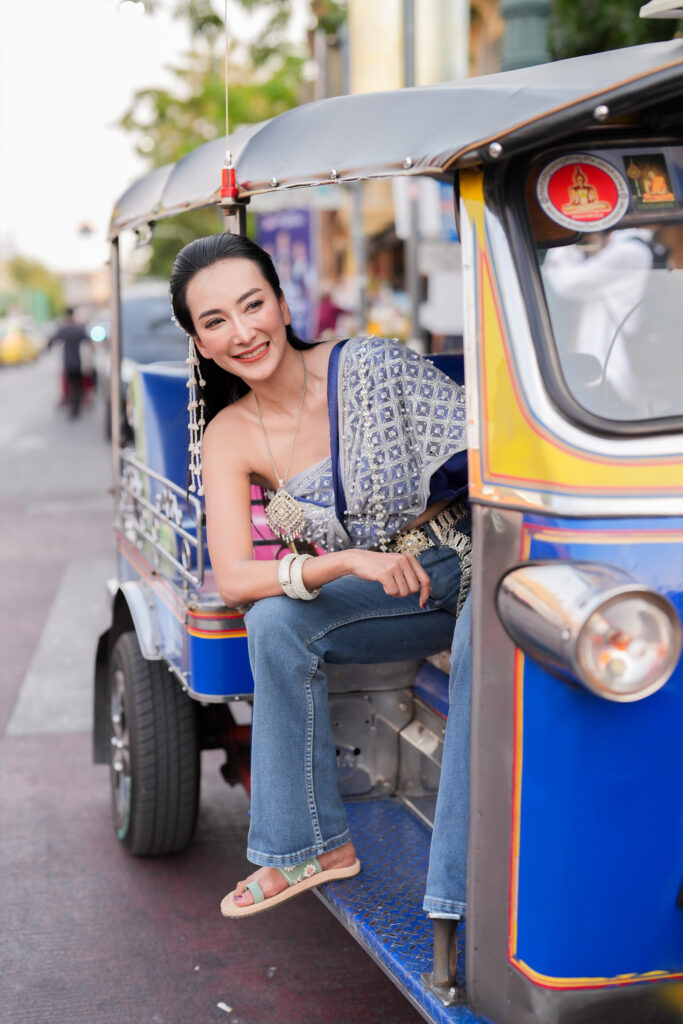 bangkok-city-fashion-with-handmade-sandals-from-sandals-world