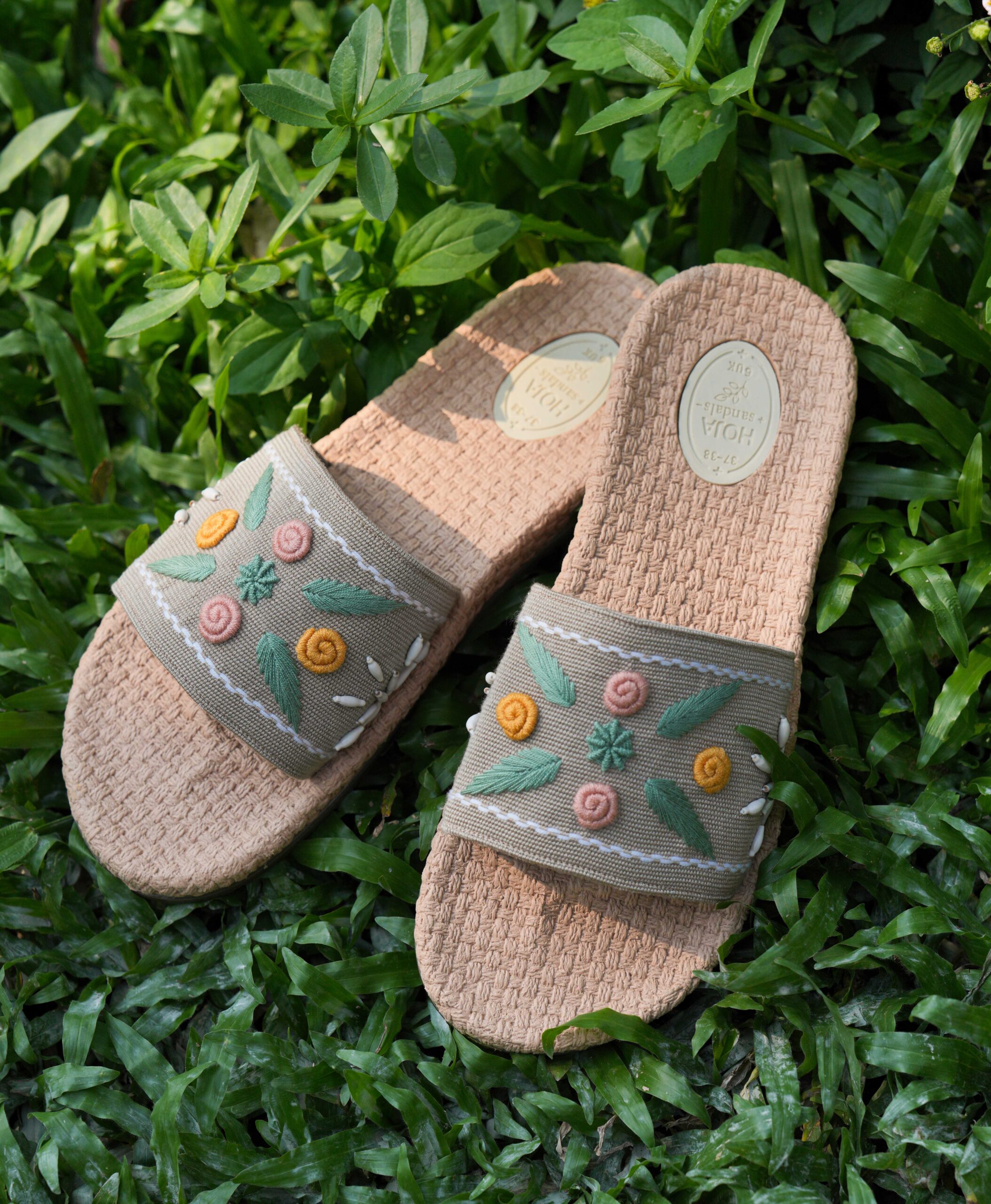 sandals world is sustain