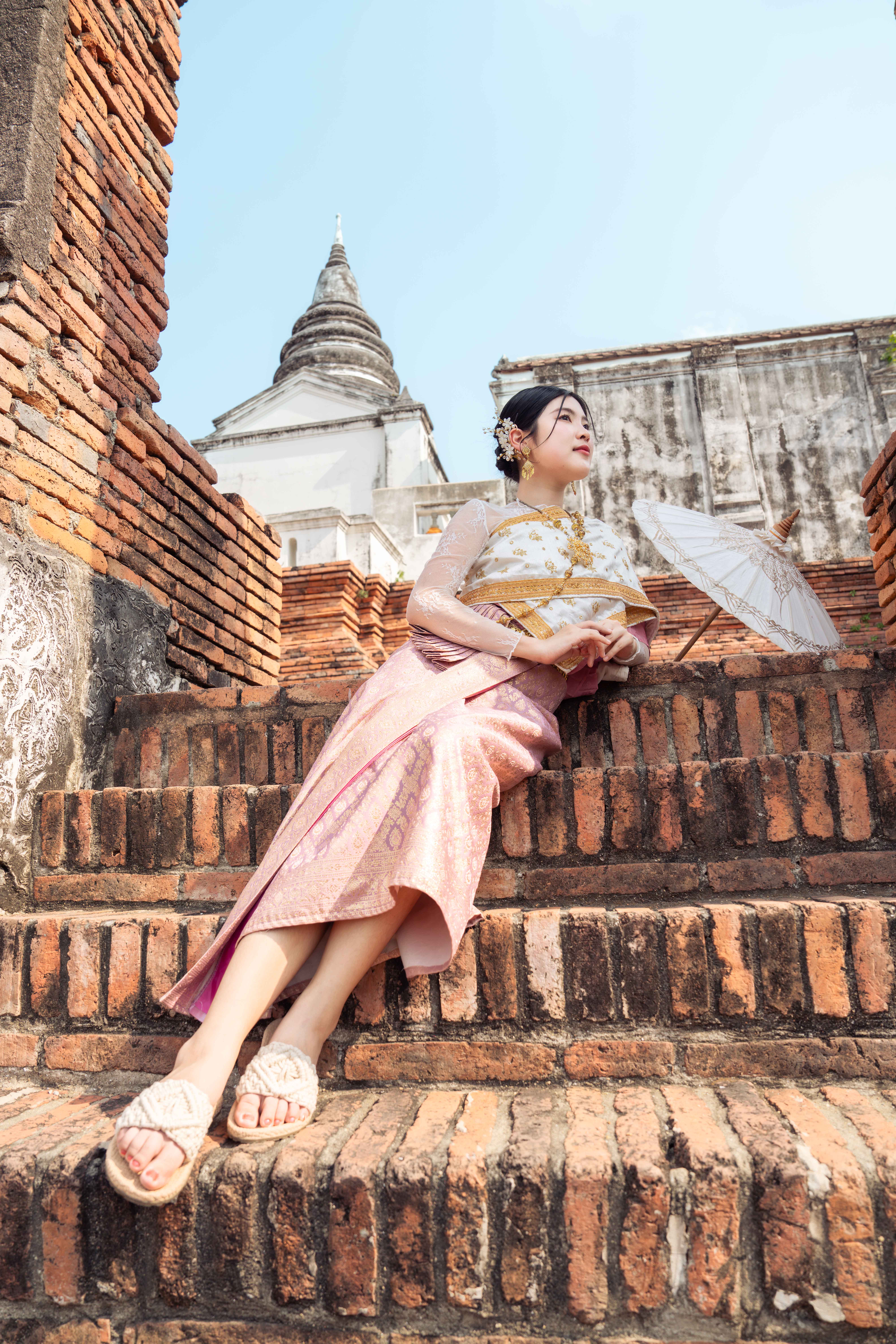 Step-Into-Style-This-Songkran-with-Meaningful-Fashion 