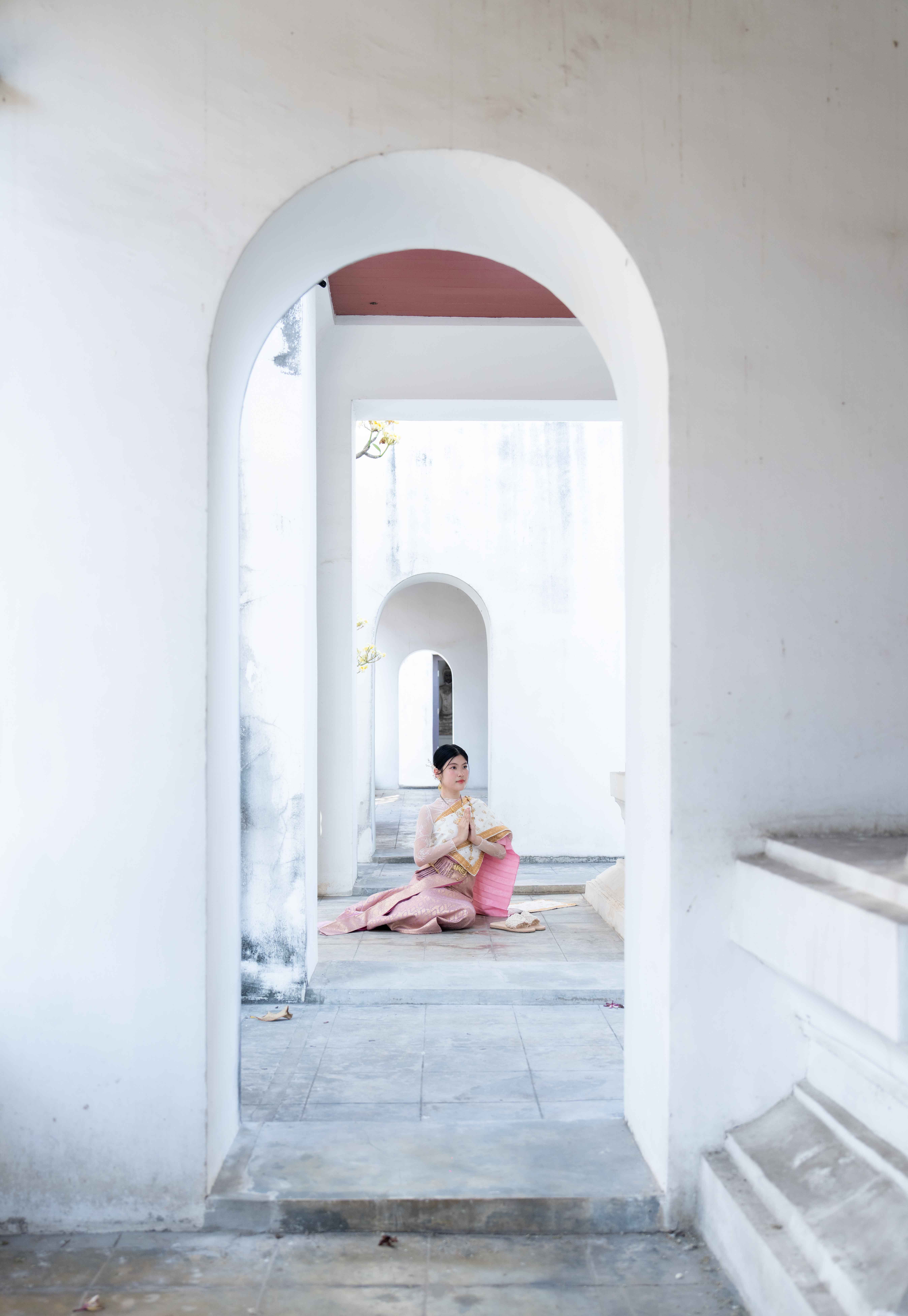 Step-Into-Style-This-Songkran-with-Meaningful-Fashion 