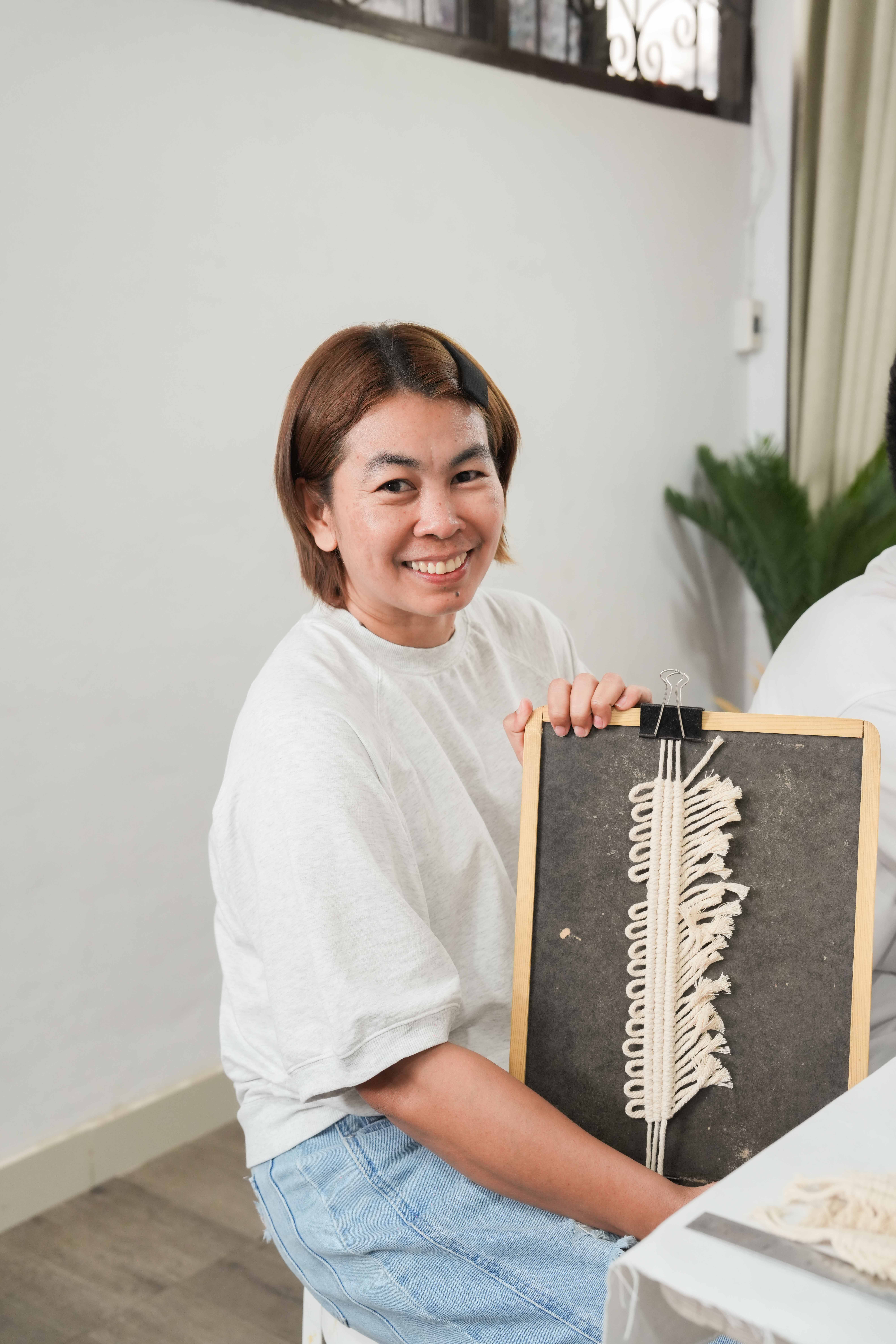 sustainable-thai-craft-sandals-through-macrame-comununity