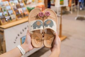 THAI-THAI-MARKET-with-VPADA-SANDALS