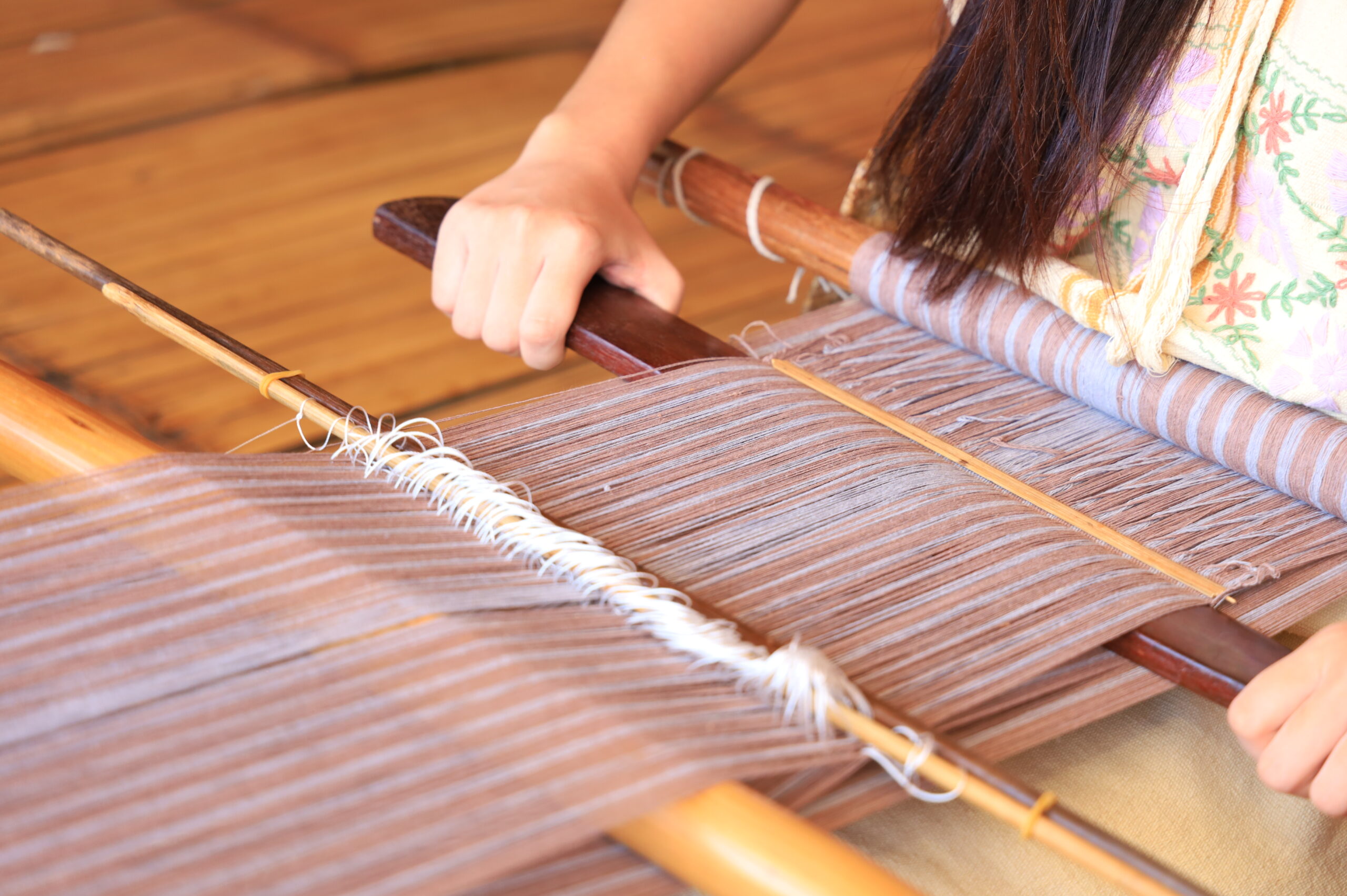from-thai-artisans-to-artistic-handmade-sandals-the-world