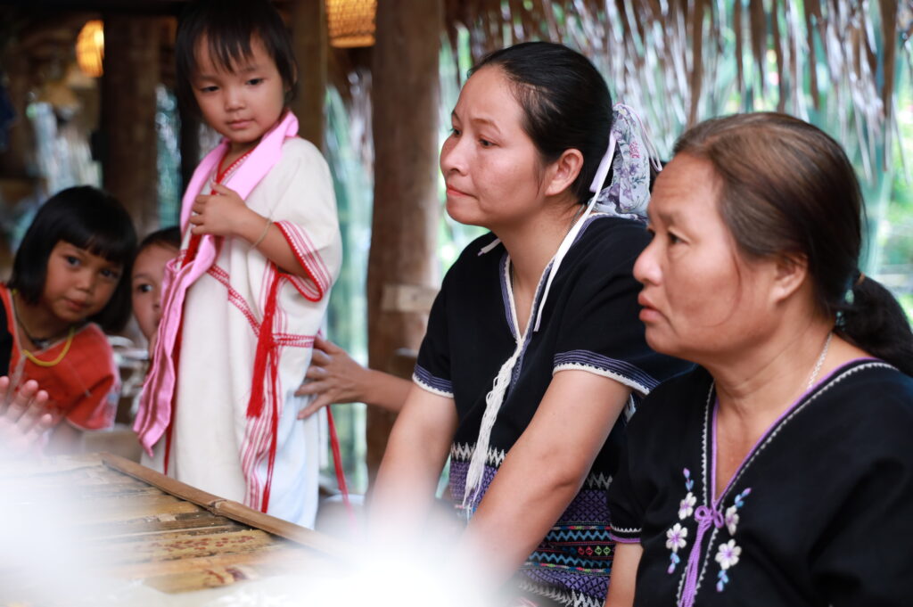 From-Pga-K-nyau-Weaving-to-Everyday-Fashion