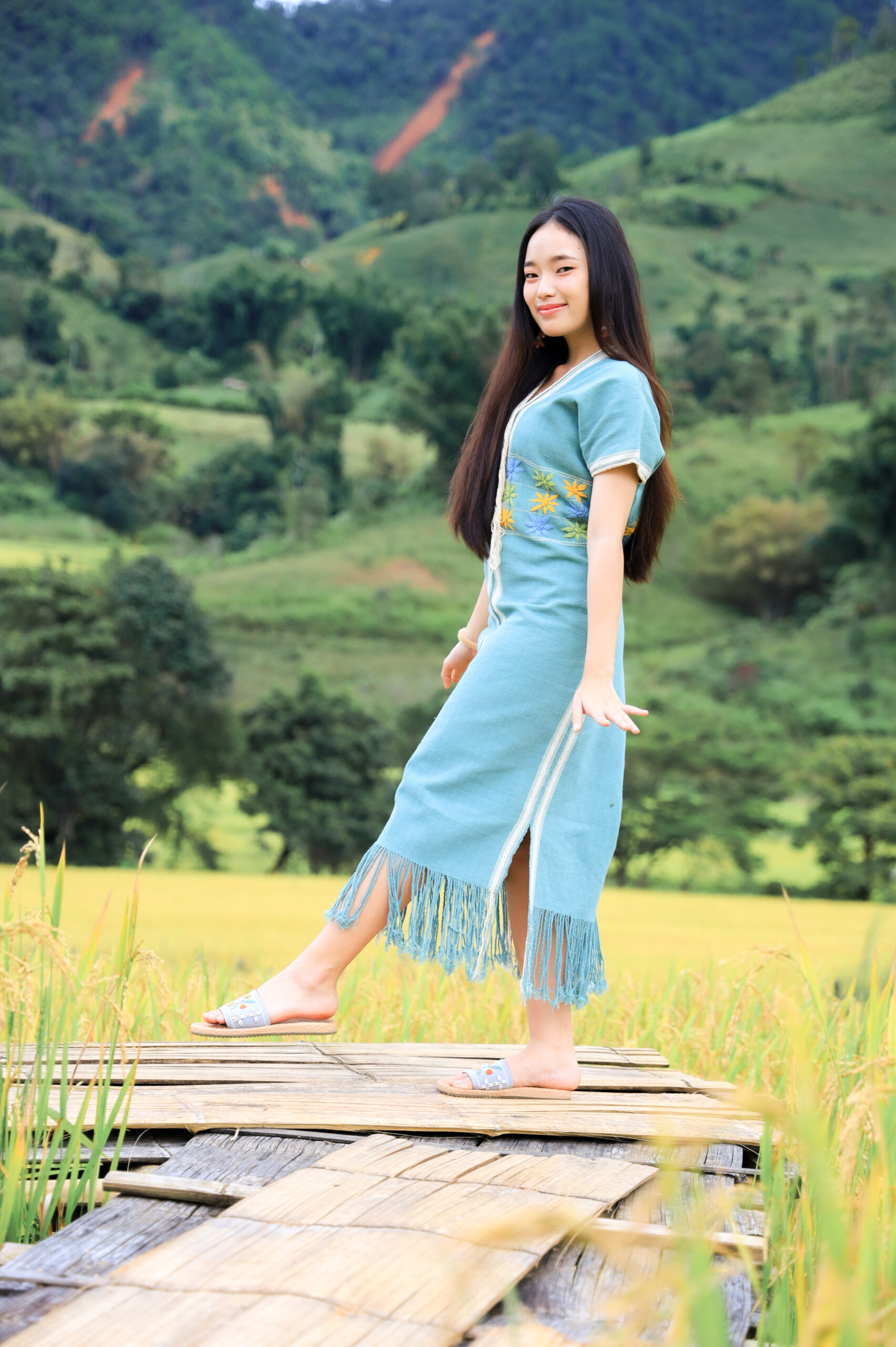 sw-green-sustainable-thai-craft-sandals