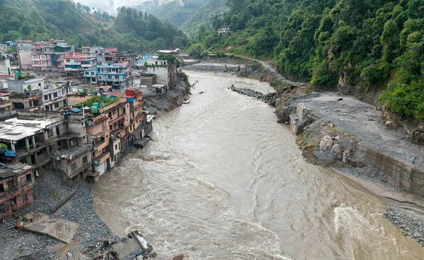 nepal-tibet-glacier-collapse-climate-warning