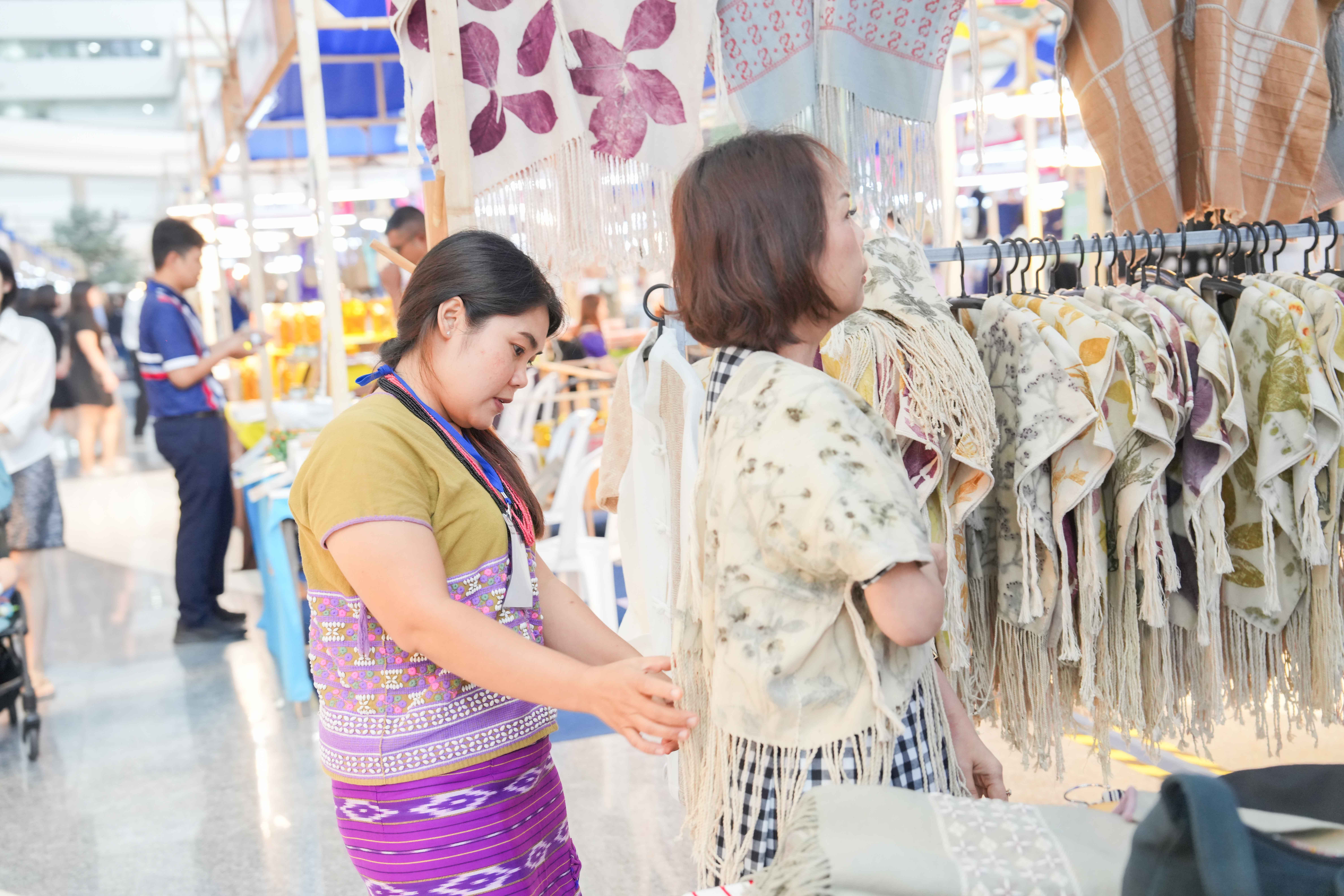 local-art-mae-hong-son-handmade-sandals-sandals-world